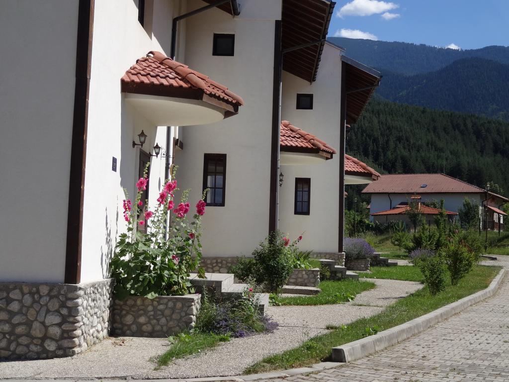 Pinerose Resort Bansko Exterior photo